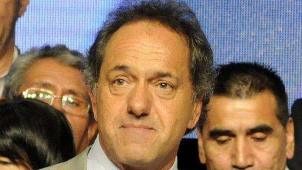 Scioli encabezar� un seminario donde habr� cr�ticas a Mendoza