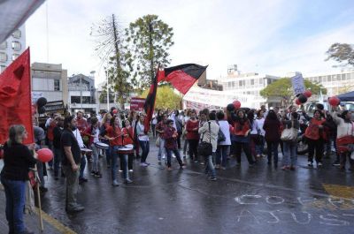 Agmer Paran� anunci� que profundizar� el plan de lucha