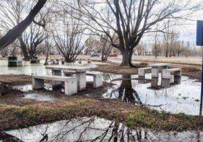 El Limay llega a su m�ximo caudal y genera m�s alerta 