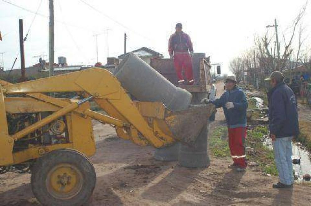 Efect�an tareas de mantenimiento y de recuperaci�n de espacios p�blicos 