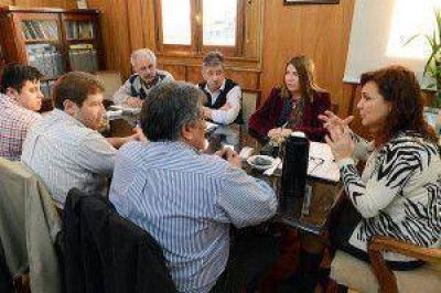 La gobernadora electa Rosana Bertone analizó políticas de desarrollo rural en Tierra del Fuego