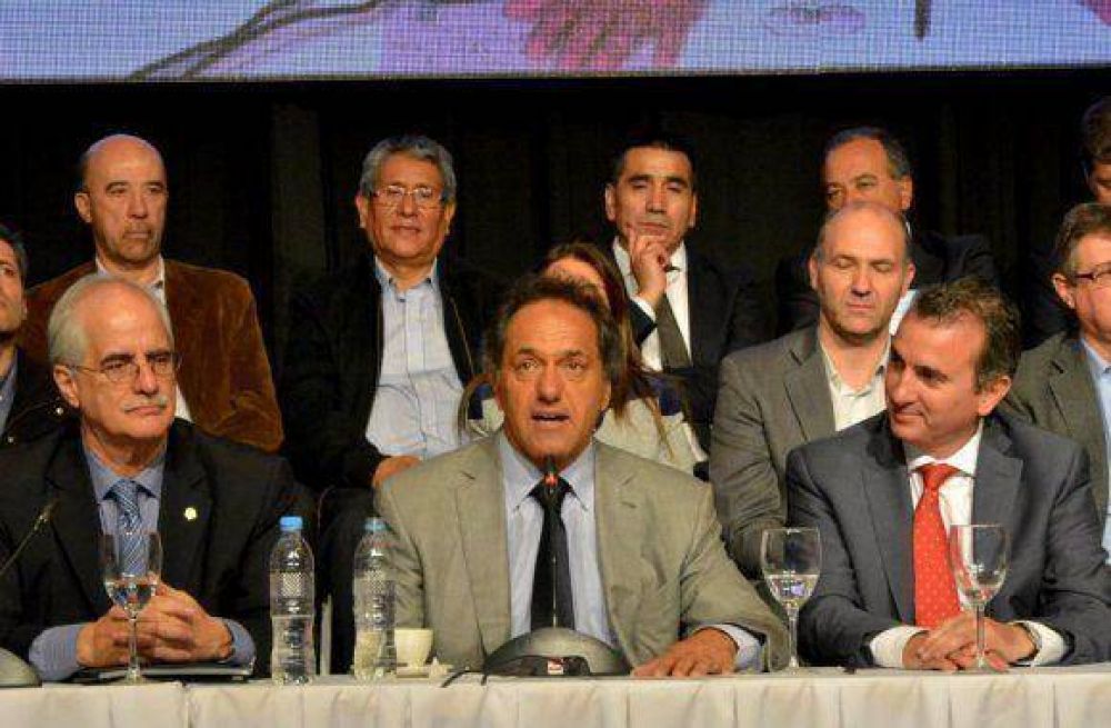 MIGUEL ANGEL CUSI JUNTO A DANIEL SCIOLI