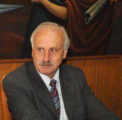 Feito habla de �una falacia�