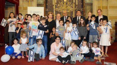 Nuevo grupo de 200 jud�os franceses de origen �rabe -100 de ellos ni�os- arriban a Israel