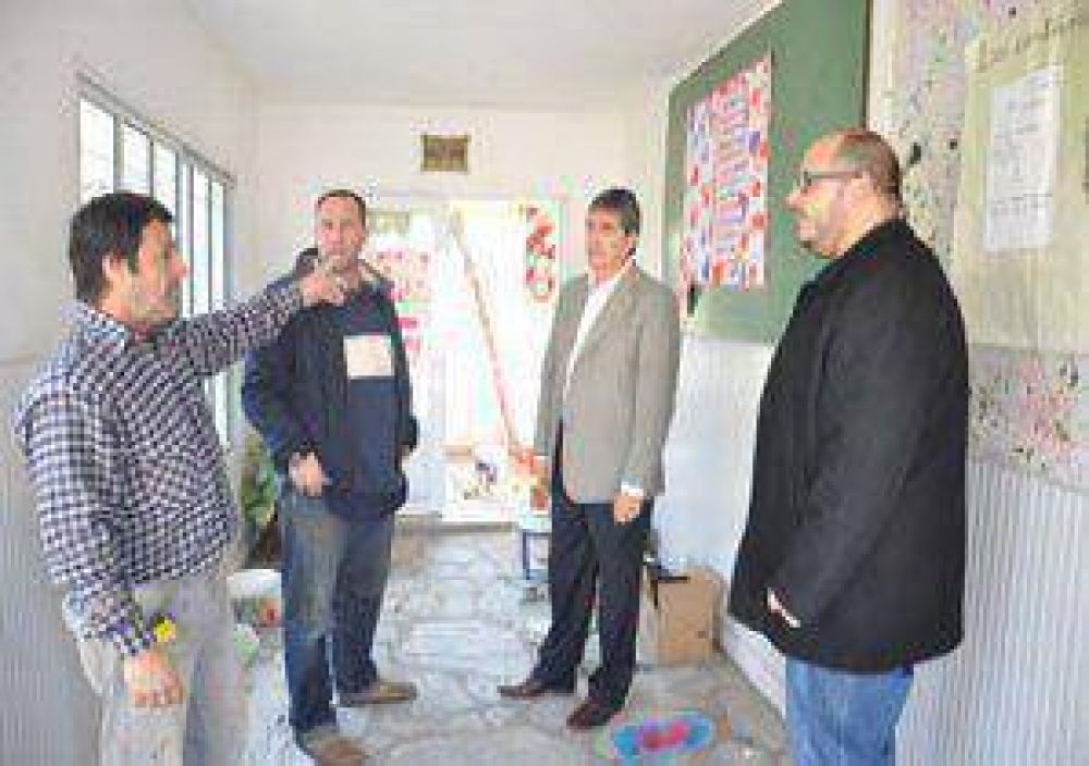 Destacan las obras de refacci�n en escuelas y jardines de Jun�n