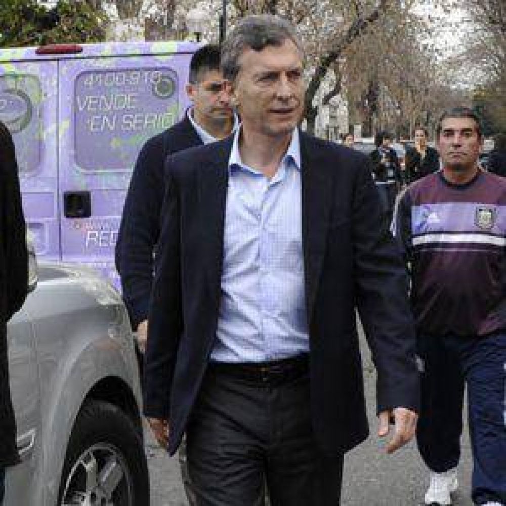 Desde La Plata, Macri dispar contra Scioli