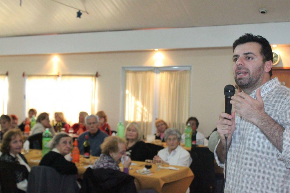 Al�: �Los vecinos son el eje de gesti�n�