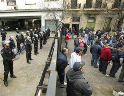 Sigue el conflicto en la l�nea 60 y amenazan con nuevos cortes
