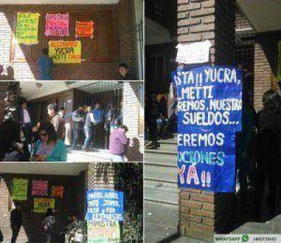 Trabajadores del Ministerio de Educaci�n de Jujuy denuncian que hace m�s de 8 meses que no perciben sus salarios