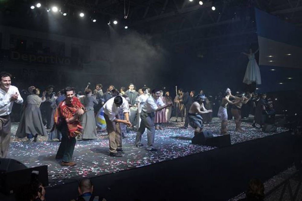 Sesquicentenario: Buzzi preside la presentaci�n de �Coraz�n Pionero� en Trelew
