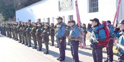 ESCUADR�N 36: Gendarmer�a Nacional celebr� su 77� aniversario