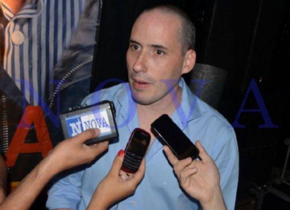 Leguizam�n y Farroni presentaron un proyecto para los clubes de barrio