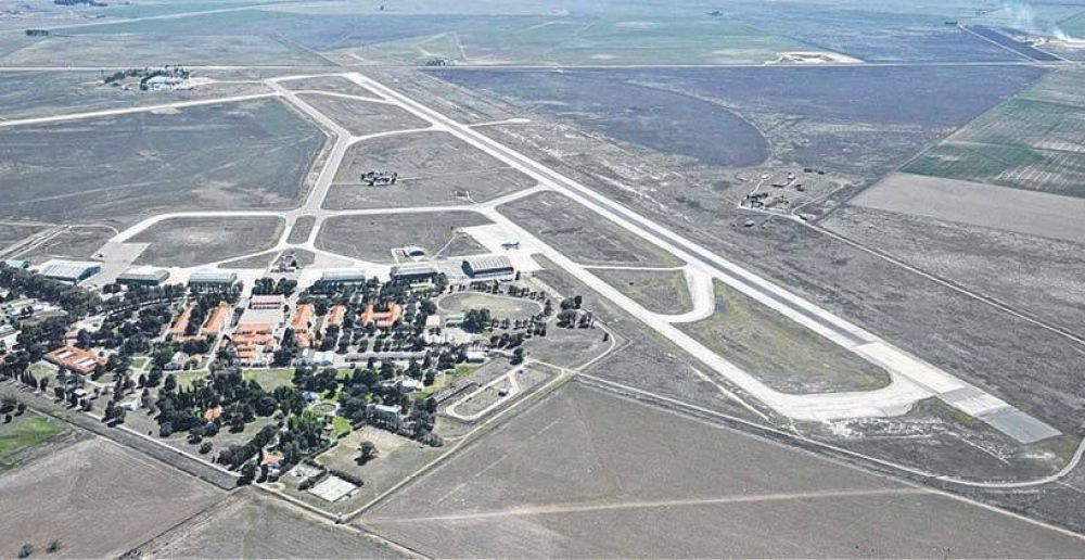 Aeropuerto: la pista principal est� nuevamente apta para los vuelos nocturnos