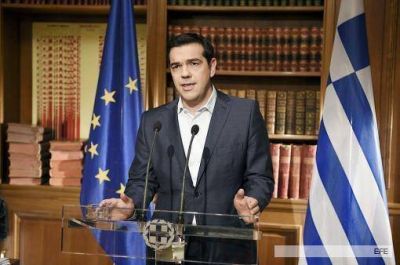 Tsipras defendi� su acuerdo con el Eurogrupo y admiti� posibles elecciones anticipadas