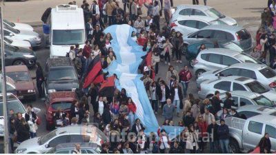 Nuevo rev�s judicial para los docentes y rechazo de Agmer