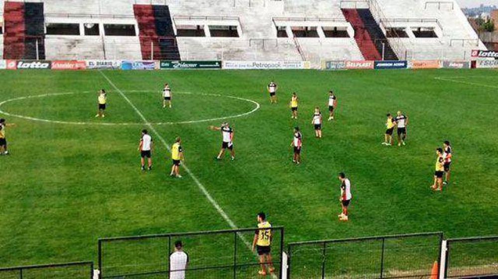 Patronato viaj� a Mar del Plata con equipo confirmado y un cambio