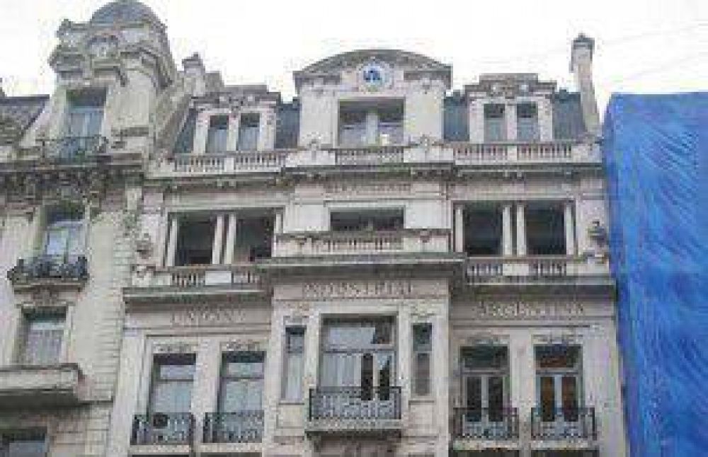 La Uni�n Industrial qued� otra vez al borde de la ruptura por la sucesi�n de H�ctor M�ndez