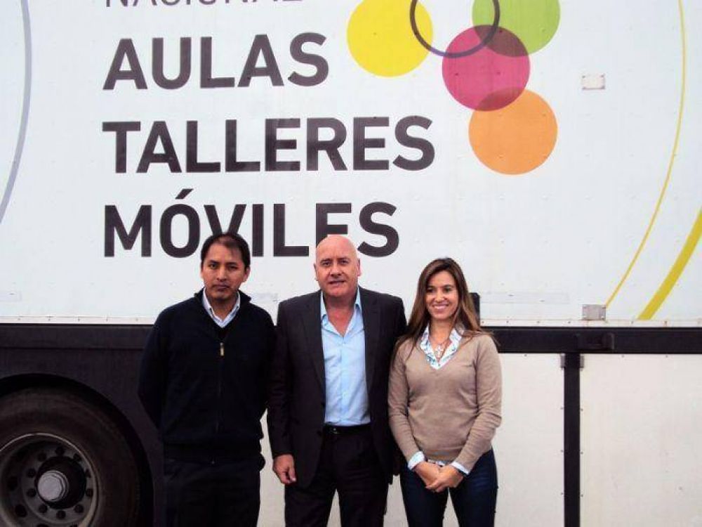 Ya inscriben para cursos a dictar en aulas m�viles instaladas en el Puerto