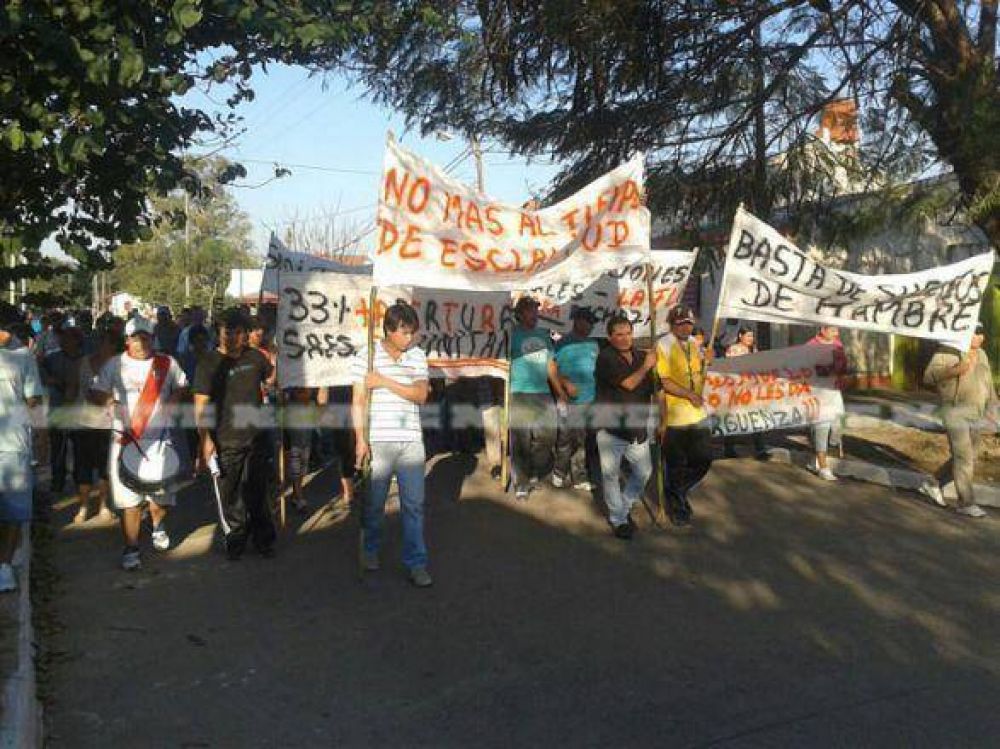 Tanineros de Tirol y La Escondida llevan 17 d�as de protesta