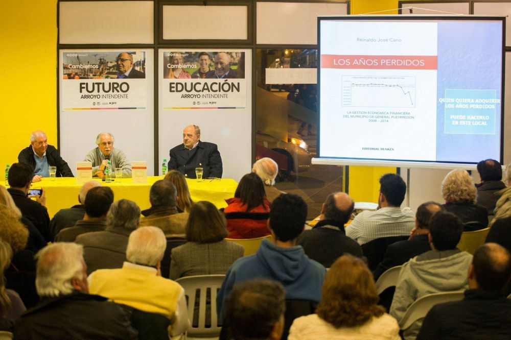 �El d�ficit viene acompa�ado de la malversaci�n de los fondos�