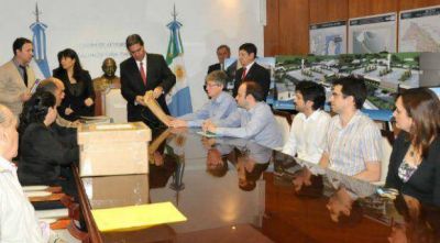 Se presentaron tres ofertas para la construcci�n del nuevo hospital de San Mart�n