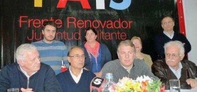 Economistas de Massa estuvieron en Saladillo y le pegaron duro al macrismo y al kirchnerismo