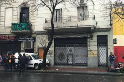 Tiroteo entre delincuentes y la Polic�a a la salida de un banco en Almagro: un muerto