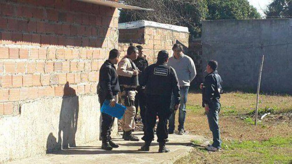 Barrio Libertad: secuestraron droga y eliminan un puesto de venta