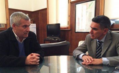 GOICOECHEA, JUNTO AL SUBSECRETARIO DE PESCA