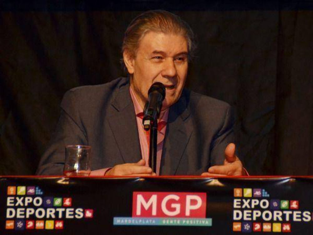 V�ctor Hugo Morales pas� por la Expodeportes 2015