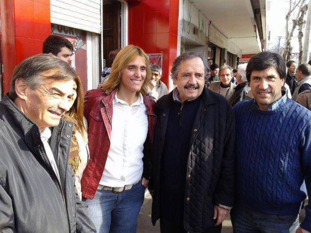 Vilma Baragiola recibi� el respaldo de Ricardo Alfons�n y Hern�n Lombardo