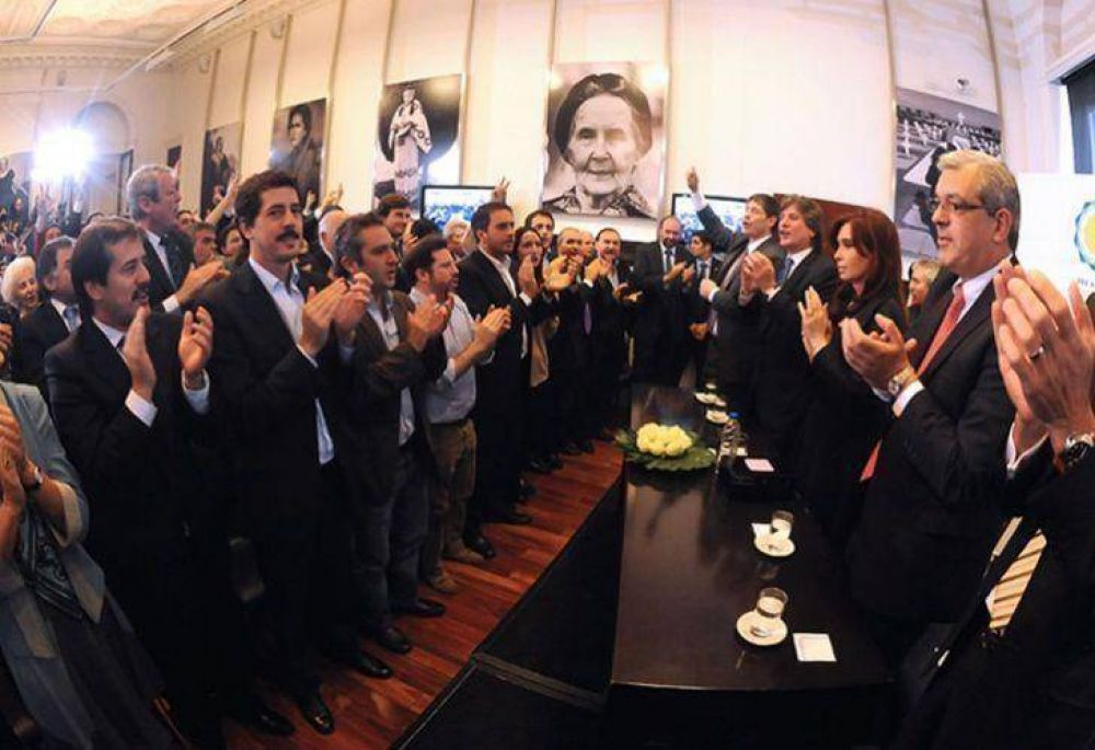 La Cmpora impulsa el regreso de CFK a un cargo poltico en dos aos