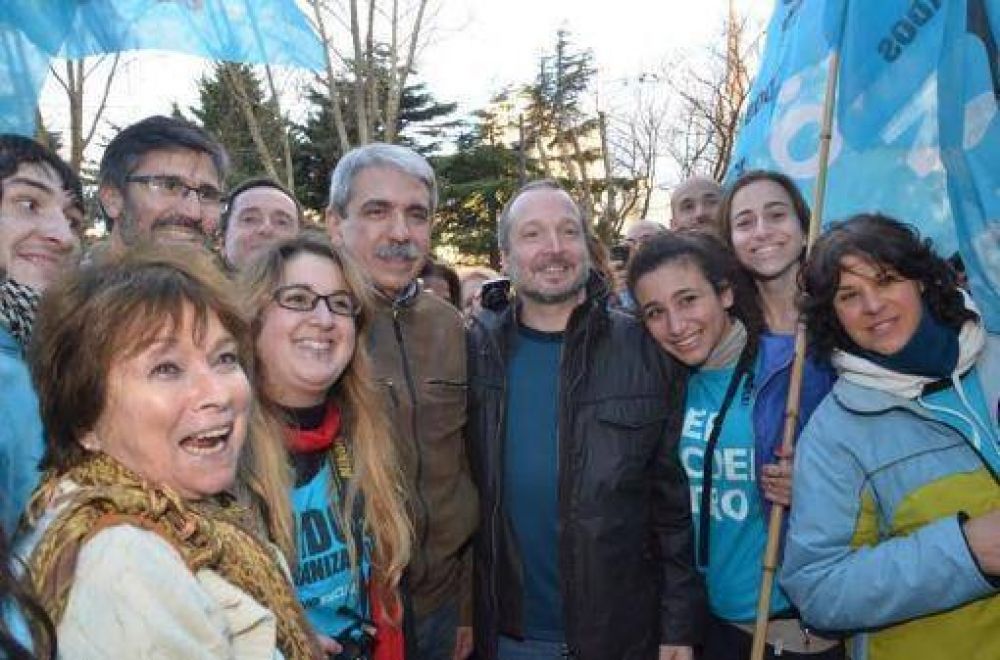 �Debemos ampliar la base de sustentaci�n y seguir respetando la idea del kirchnerismo�