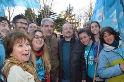 �Debemos ampliar la base de sustentaci�n y seguir respetando la idea del kirchnerismo�