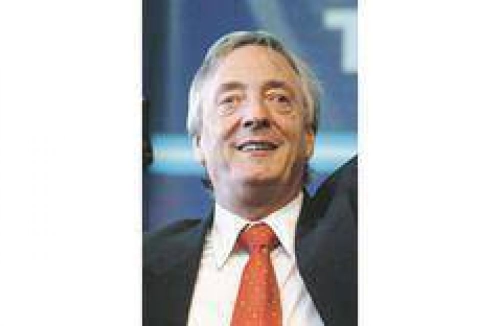 Kirchner reaparece en el conurbano para medir lealtades