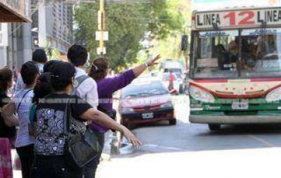 Dos precios de boleto conviven desde hoy: rige la tarifa interurbana a $4,50