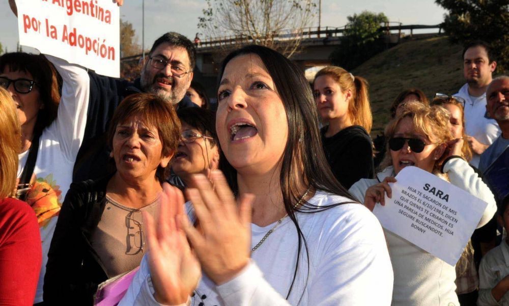 Unidas por la esperanza de encontrar a sus beb�s