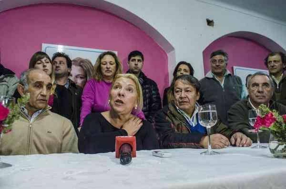 Elisa Carri visit Azul de en el marco de la campaa electoral