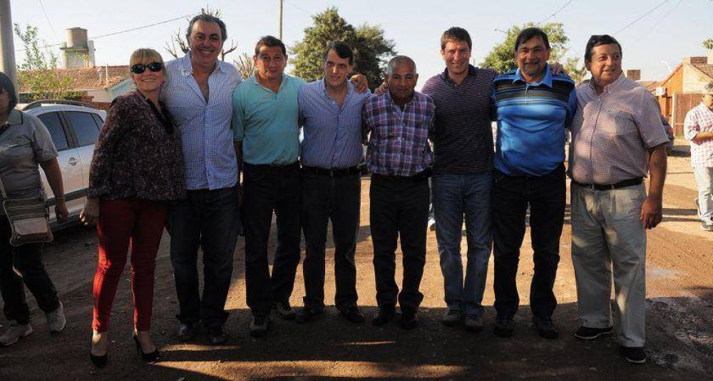 Rodolfo Urtubey en la �Caminata del Triunfo� en J.V. Gonz�lez
