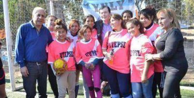 Zamora y Neder, participaron de la apertura del torneo regional de fútbol femenino