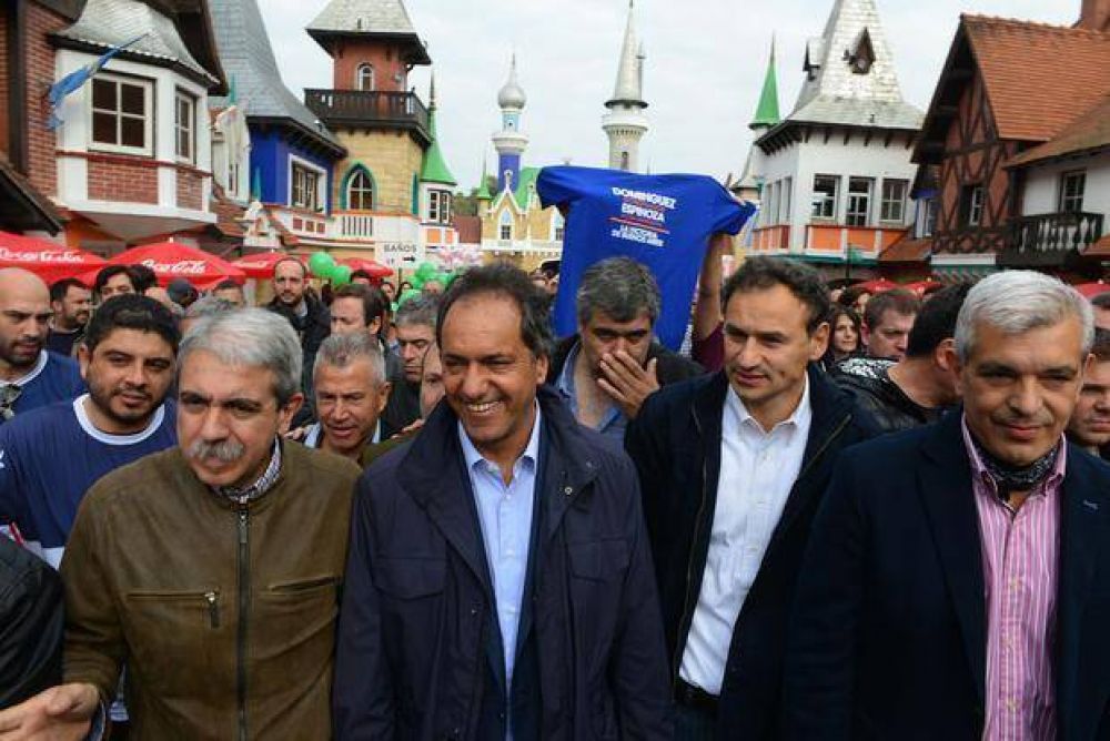 Bruera cerr� su campa�a con Scioli y los precandidatos a gobernador