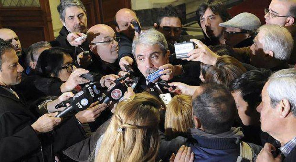 An�bal Fern�ndez acus� a sus rivales de las Primarias por las denuncias de narcotr�fico