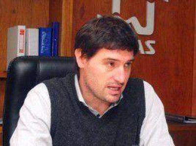 Ahora desaf�an a Quiroga por contrato con EPAS