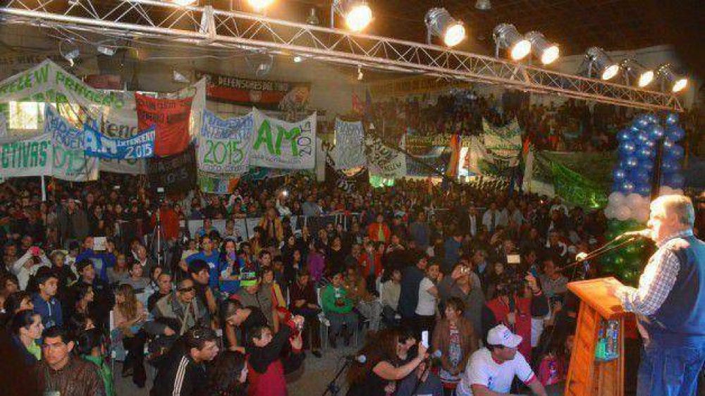 Das Neves: �Los chubutenses van a votar en defensa propia y por una vida mejor�
