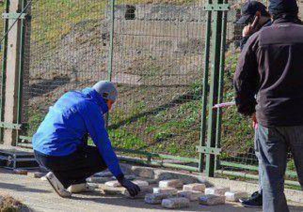 Cae polic�a narco que intentaba ingresar con droga a la ciudad 