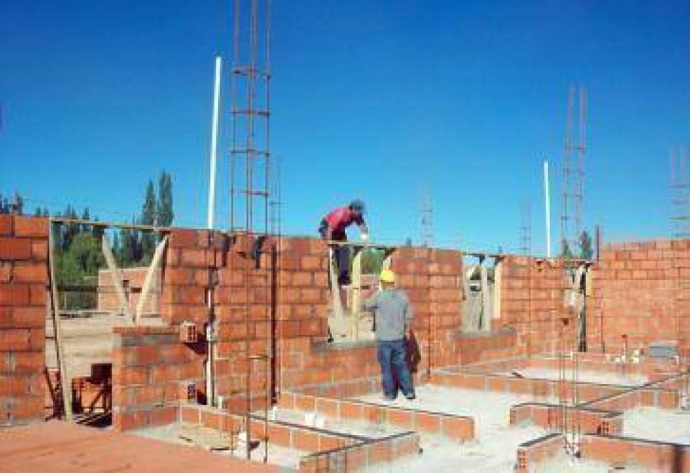 C�mara de la Construcci�n valor� plan de obra p�blica y pidi� que en 90 d�as se terminen de actualizar costos