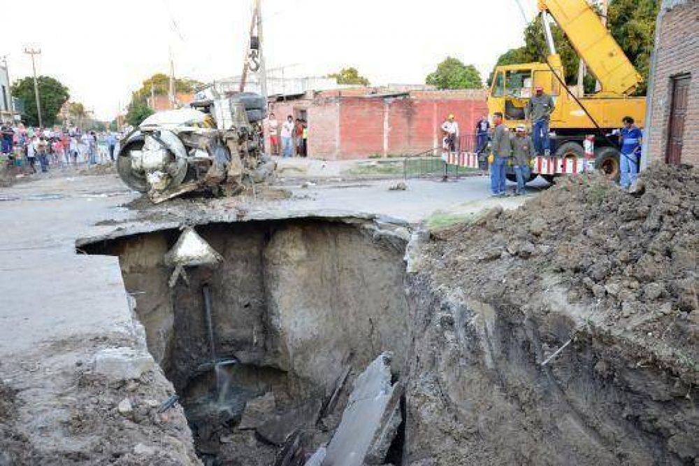 Municipio intima a Aguas de Corrientes por p�rdidas en redes de cloaca y agua