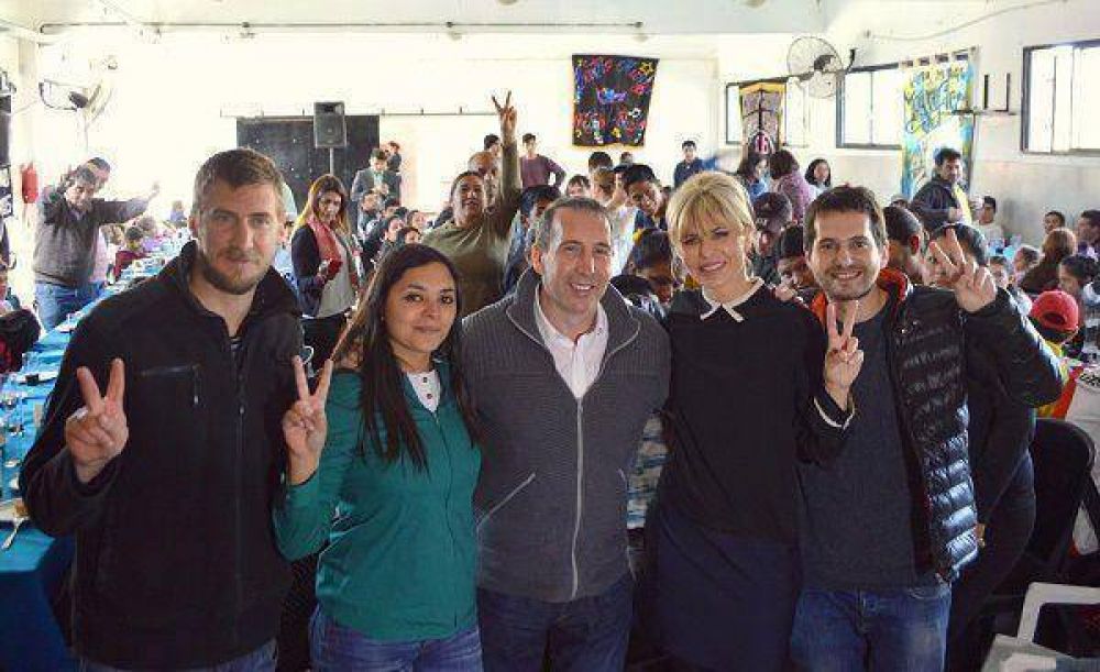Szpolski y Rabolini reconocieron el trabajo de 30 murgas de Tigre