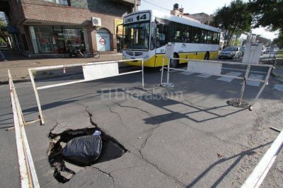 Otro hundimiento por un ca�o de cloaca roto