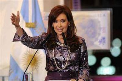 La Presidenta vuelve al ruedo con un acto y anuncios en la Casa Rosada en plena veda